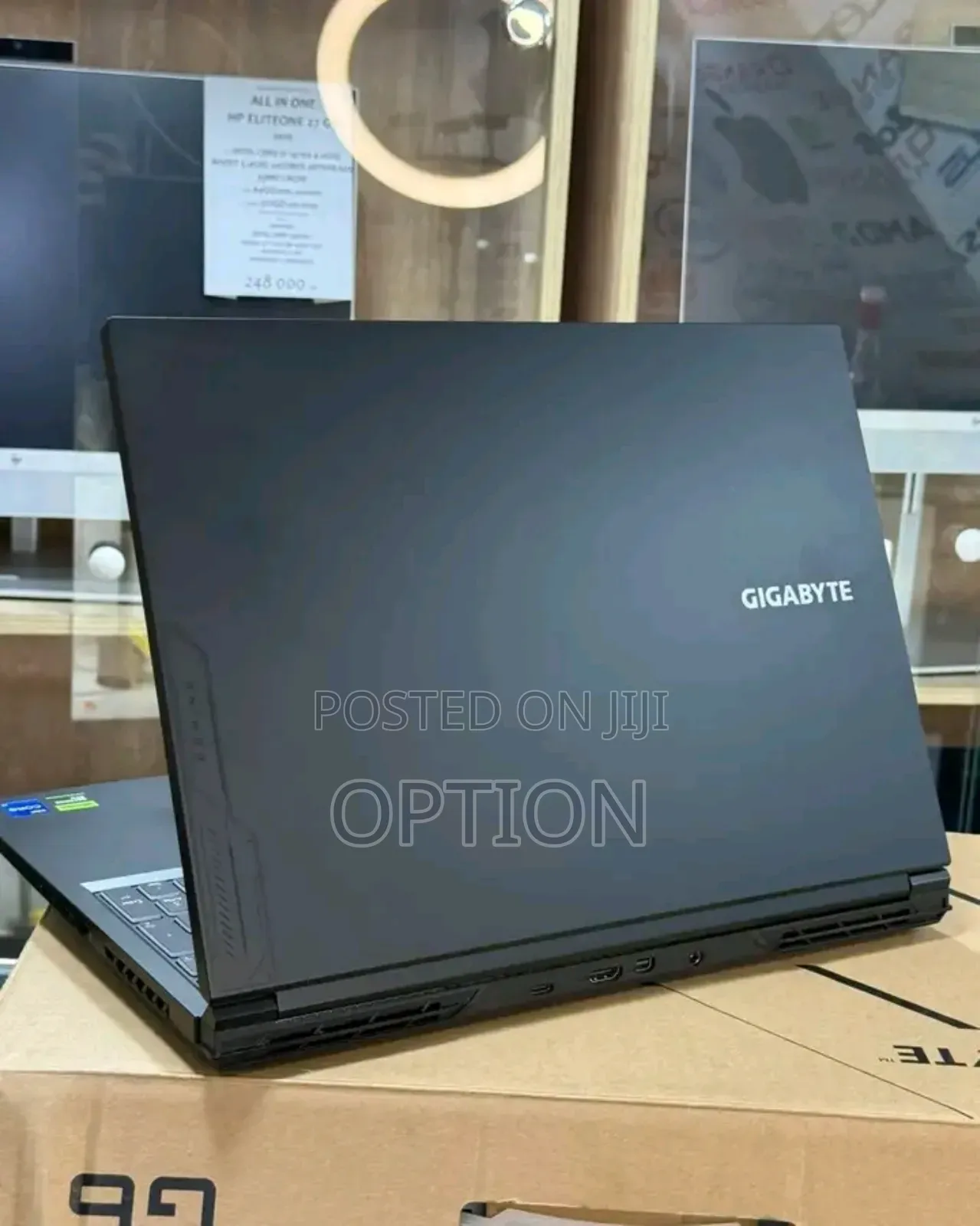 New Laptop Gigabyte AORUS 17G 16GB Intel Core i7 SSD 1T