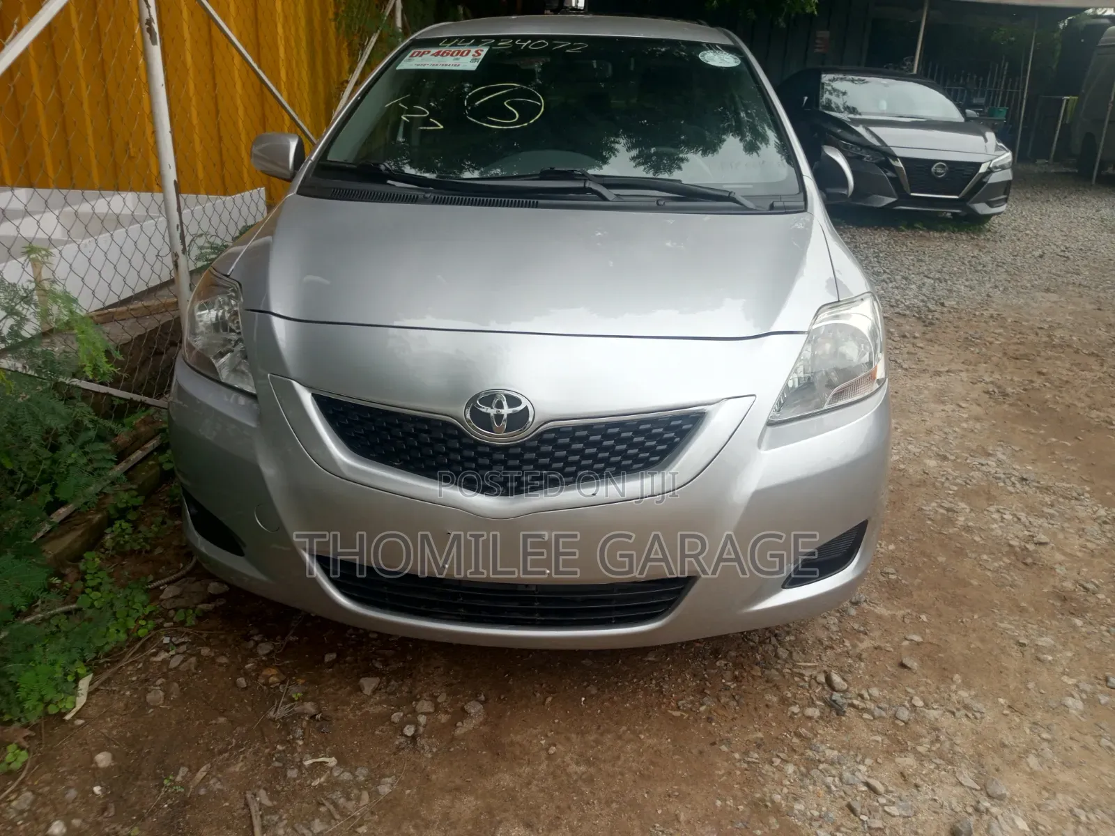 Toyota Yaris L Hatchback 5dr 2012 Silver
