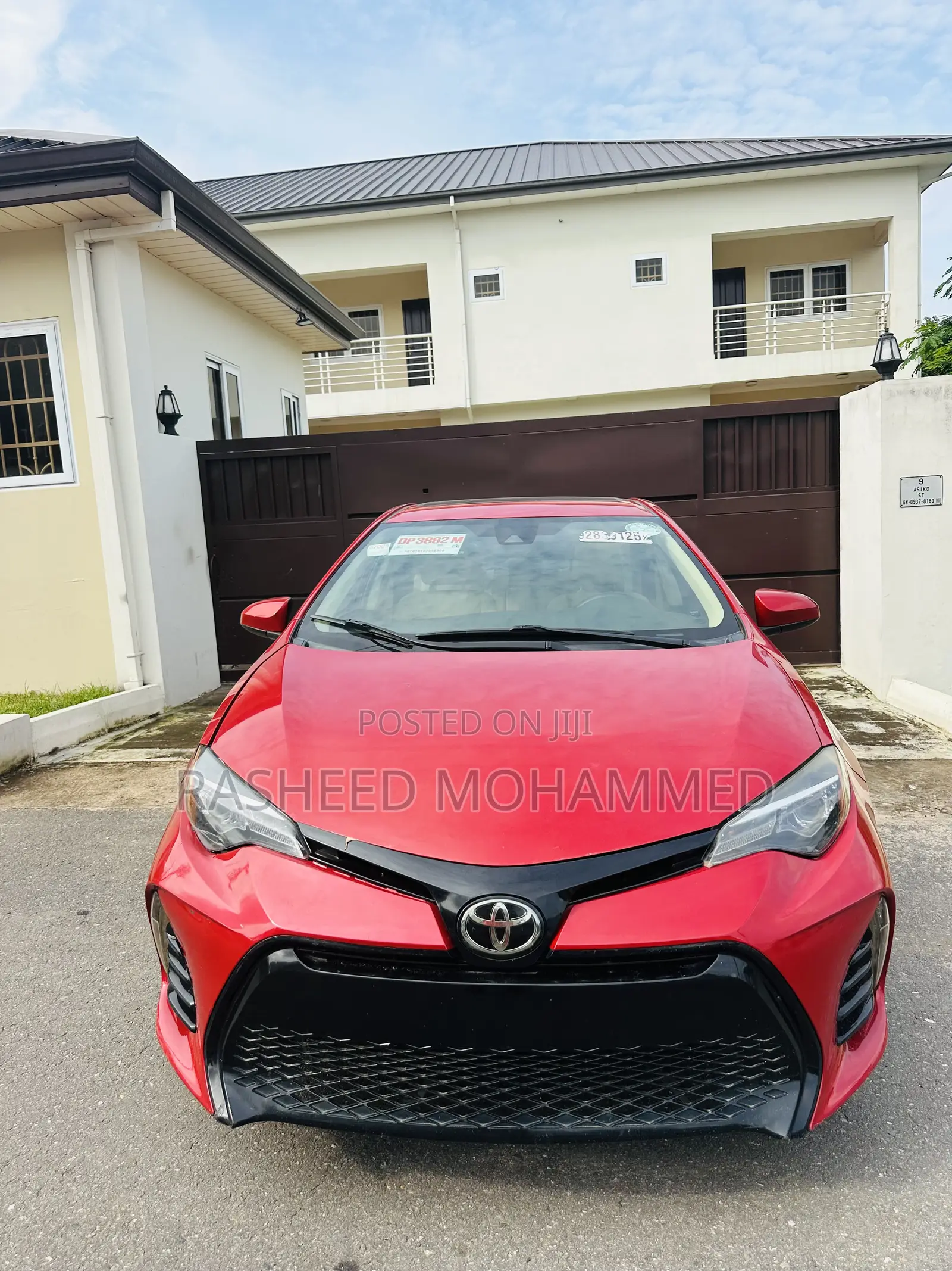 Toyota Corolla LE ECO 4dr Sedan (1.8L 4cyl CVT) 2017 Red