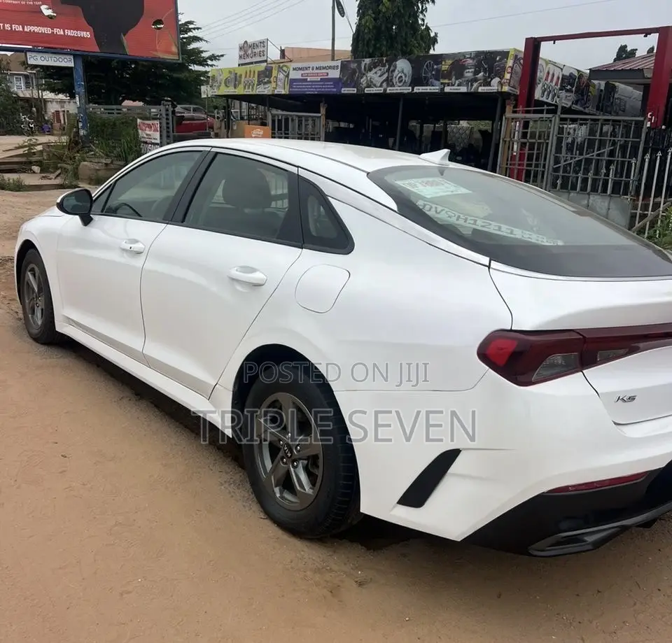 Kia K5 LXS 2022 White