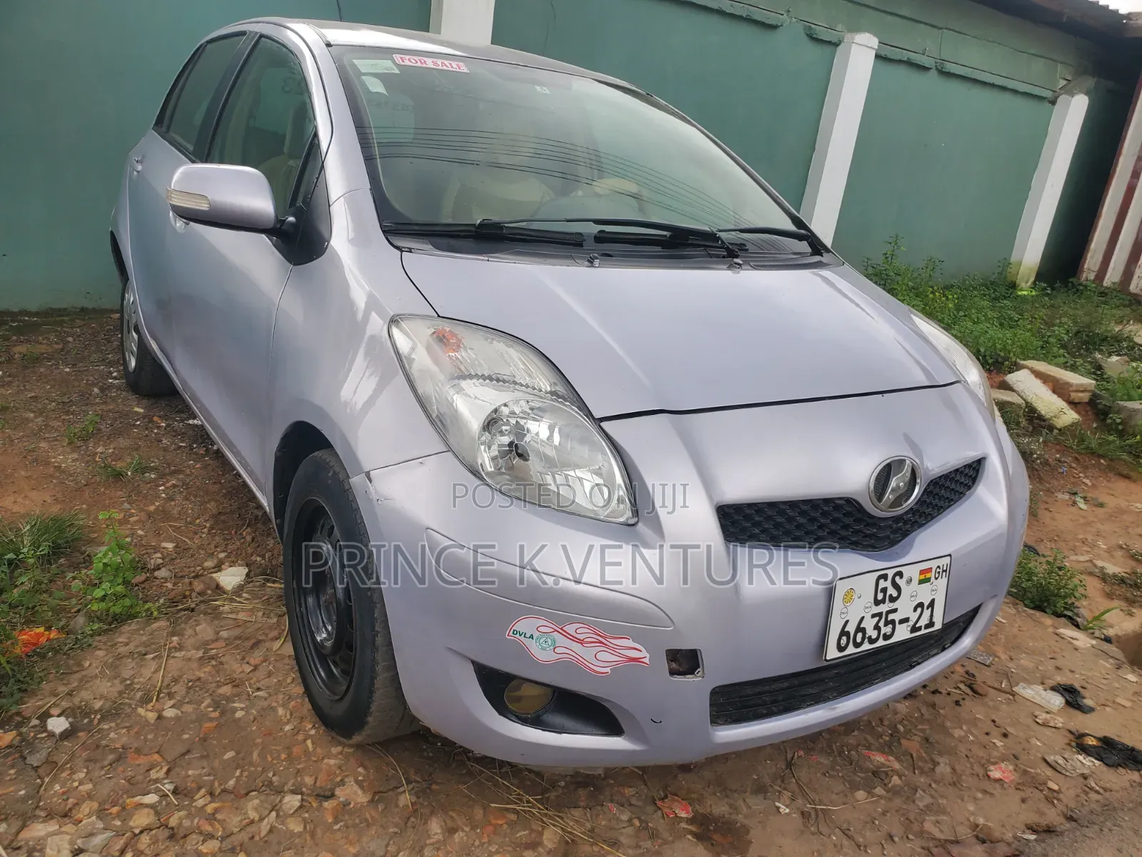 Toyota Vitz 1.3 AWD 3dr 2010 Silver