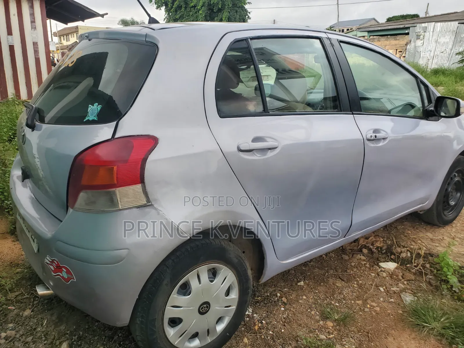 Toyota Vitz 1.3 AWD 3dr 2010 Silver