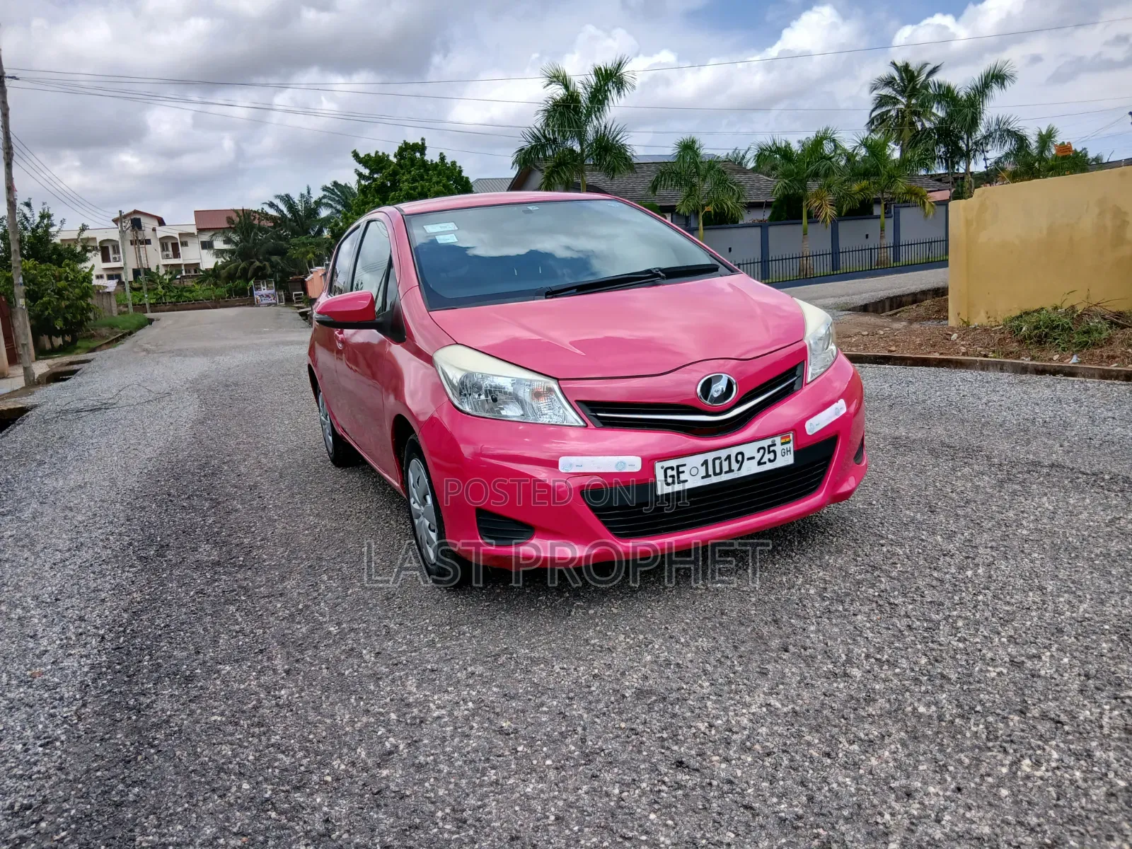 Toyota Vitz 2013 Pink