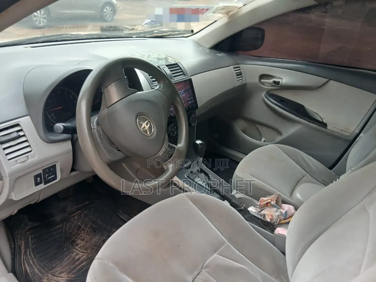 Toyota Corolla 2015 White