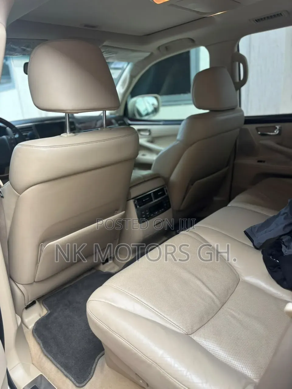 Lexus LX 570 AWD 2013 Gold