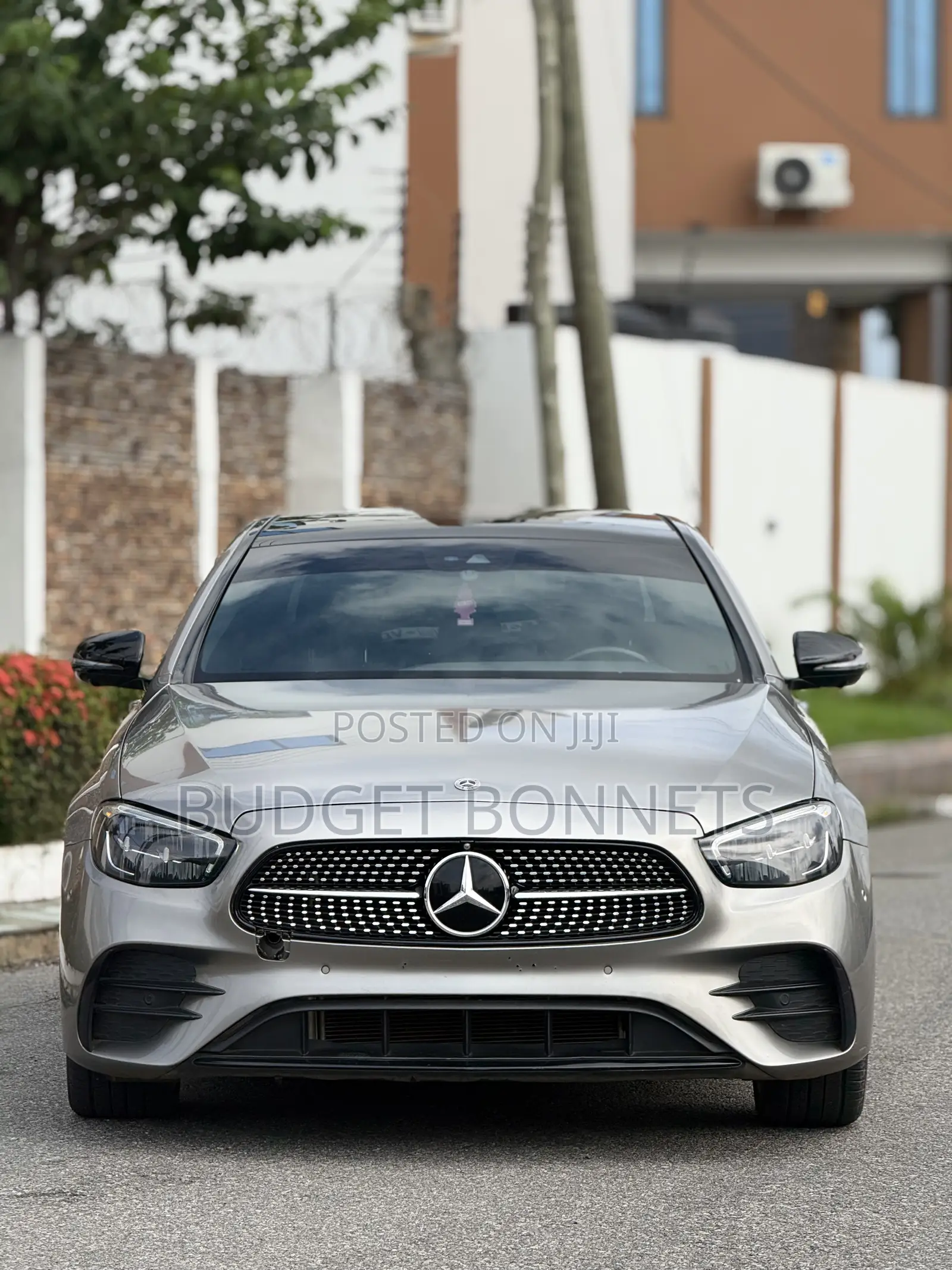 Mercedes-Benz E350 2023 Gold