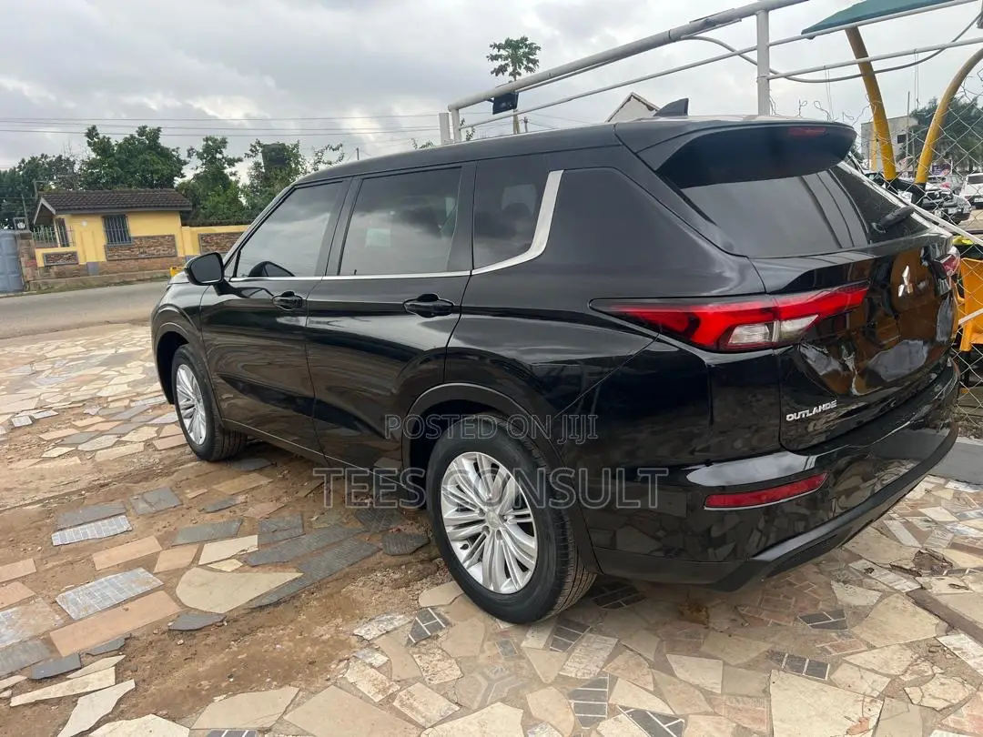 Mitsubishi Outlander 2024 Black