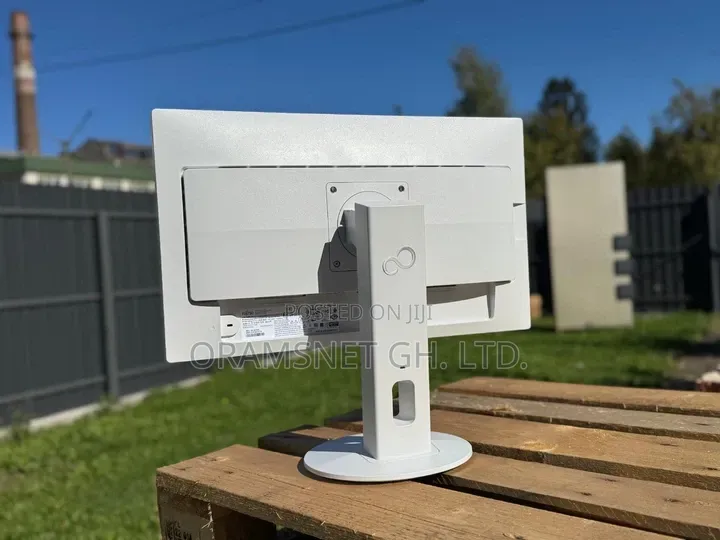 24 Inches Fujitsu Monitor