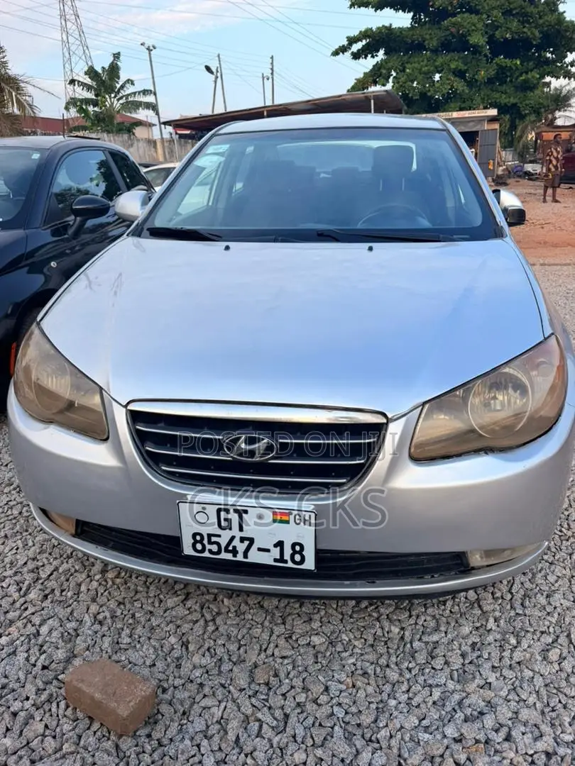 Hyundai Elantra 2010 Silver