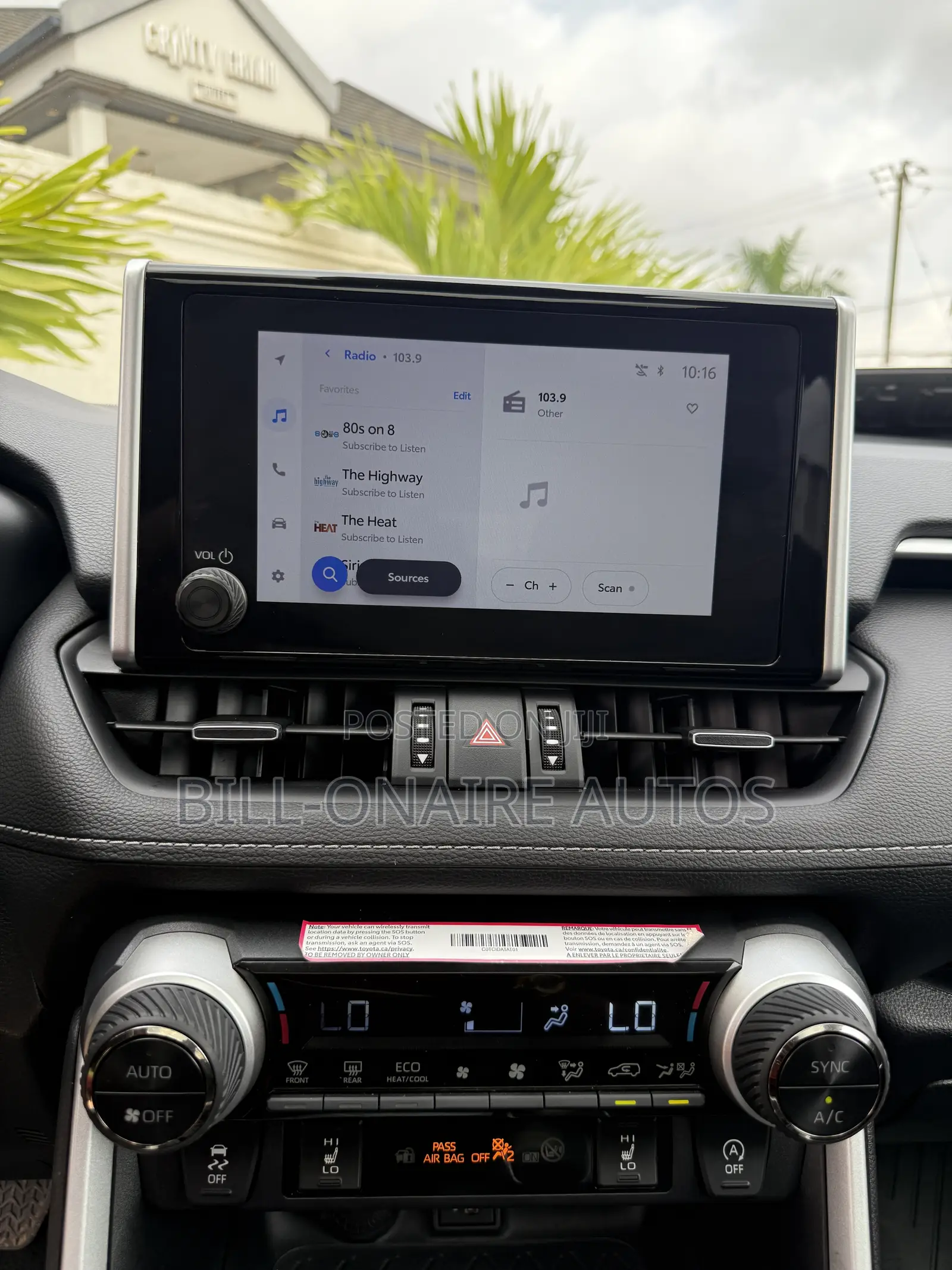Toyota RAV4 XLE Premium 2025 Gray