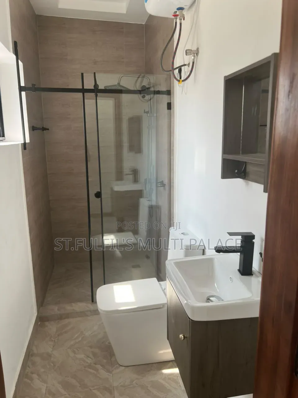 5bdrm House in North Legon for sale