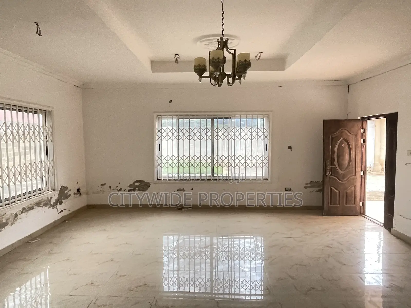 Furnished 5bdrm House in Ayi Mensah, Accra Metropolitan for sale
