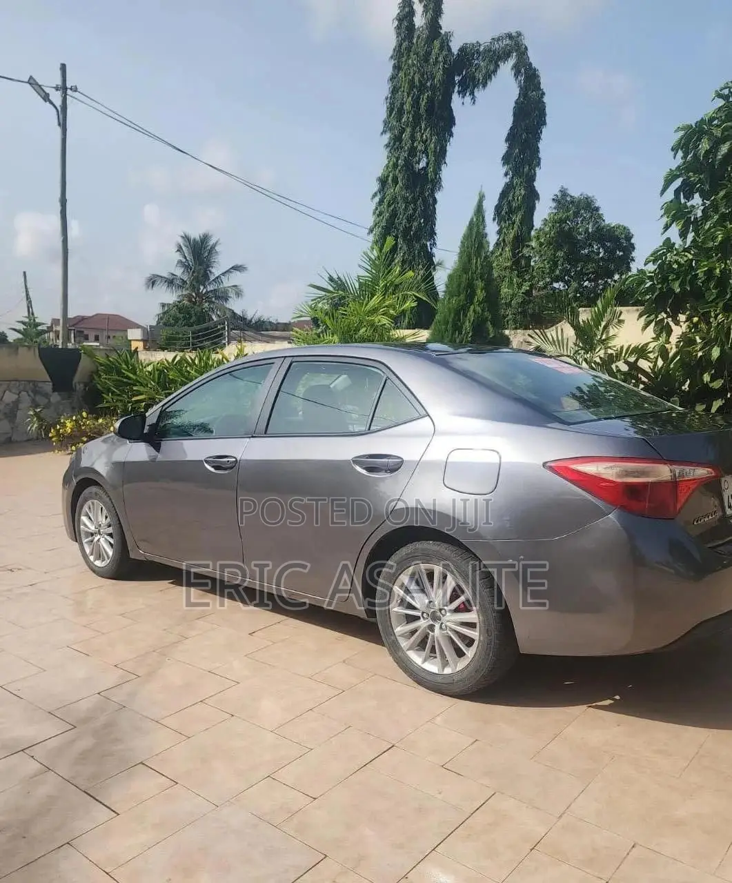 Toyota Corolla LE 4dr Sedan (1.8L 4cyl CVT) 2015 Beige
