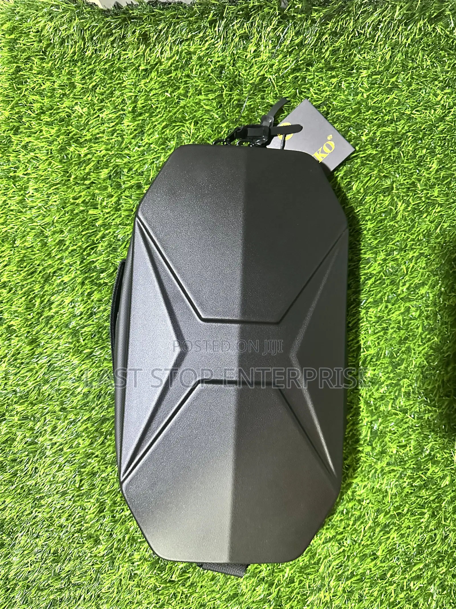 Quality and Class Chest Bag