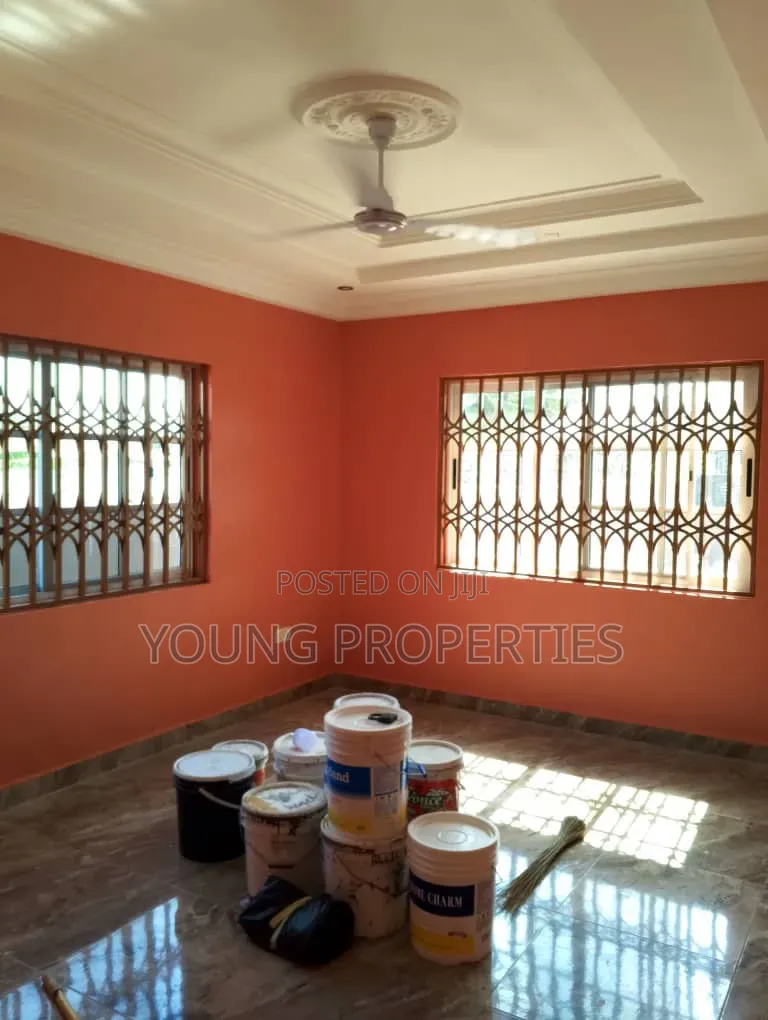 2bdrm House in Amasaman Asalahaja for rent