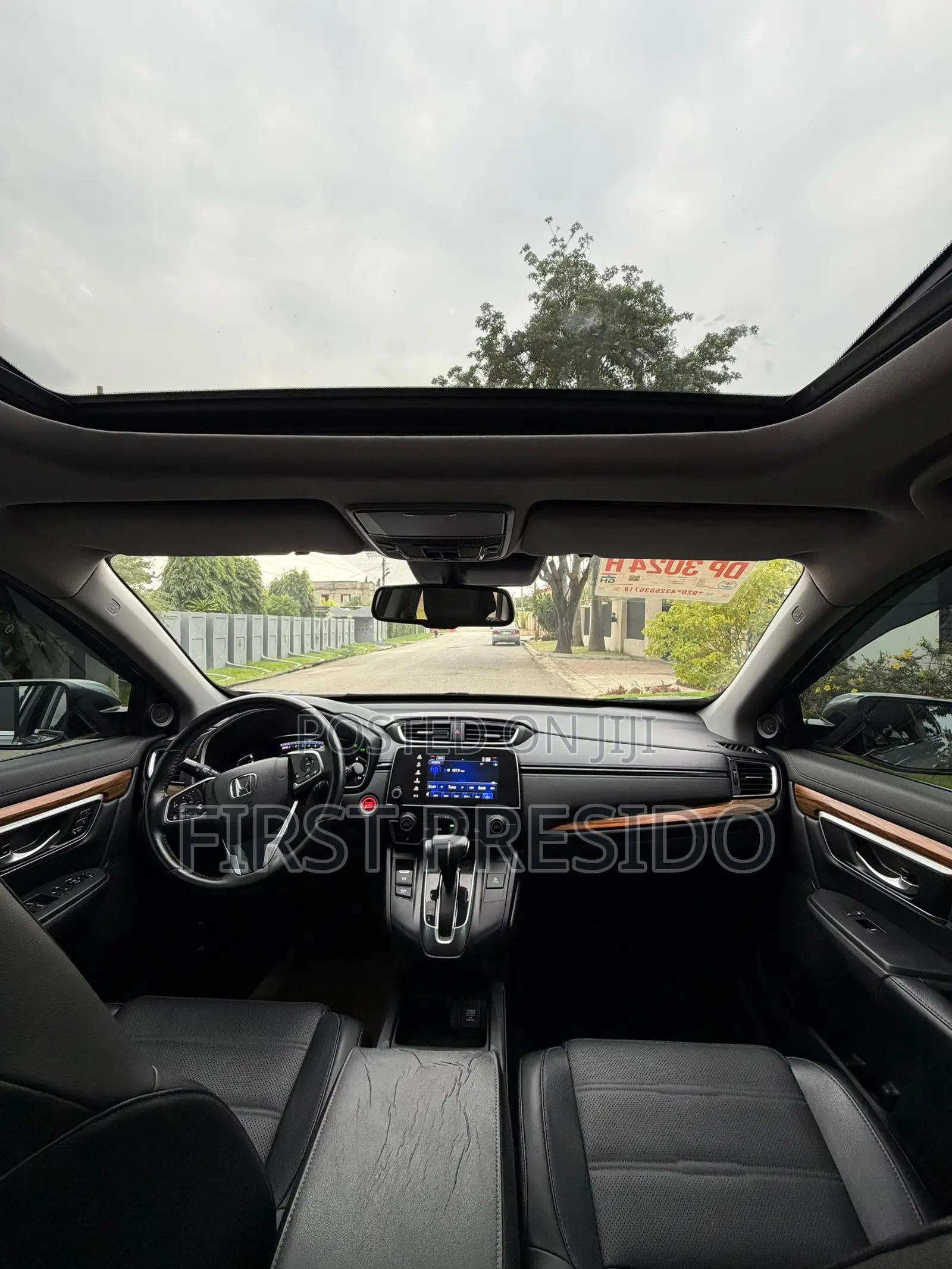 Honda CR-V Touring 4dr SUV AWD (1.5L 4cyl CVT) 2017 Silver