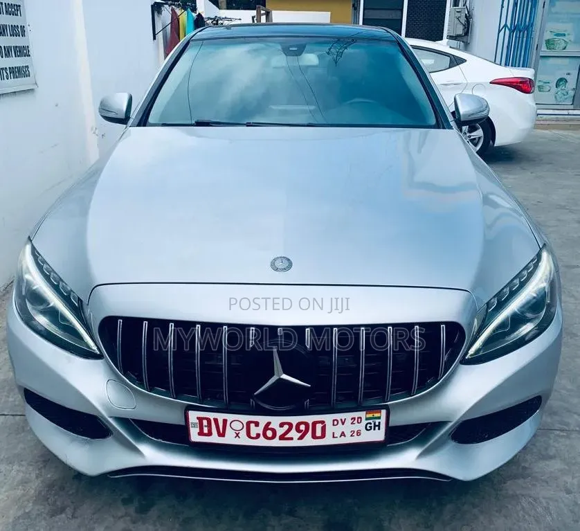 Mercedes-Benz C300 2015 Silver