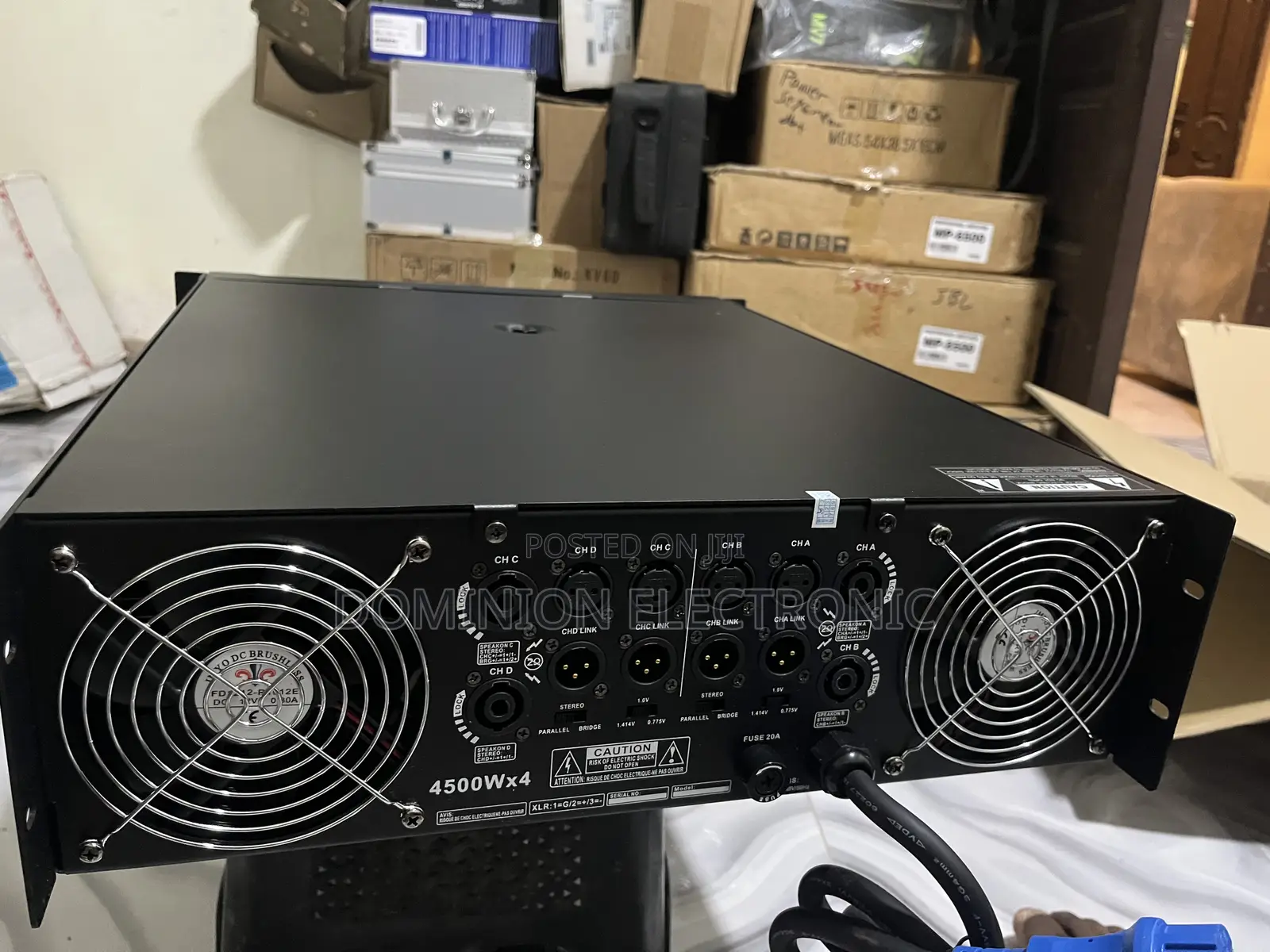 Amplifies 4 in 1
