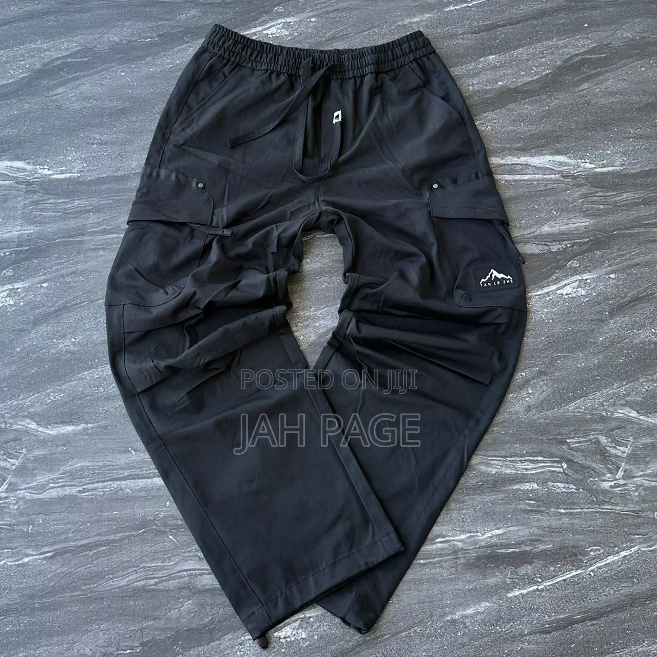 Joggers Side Pocket Available