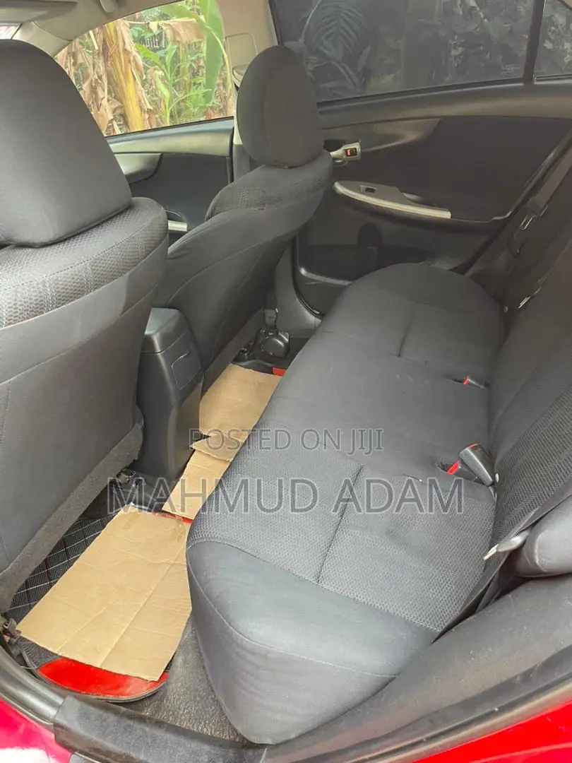 Toyota Corolla L 4-Speed Automatic 2013 Red