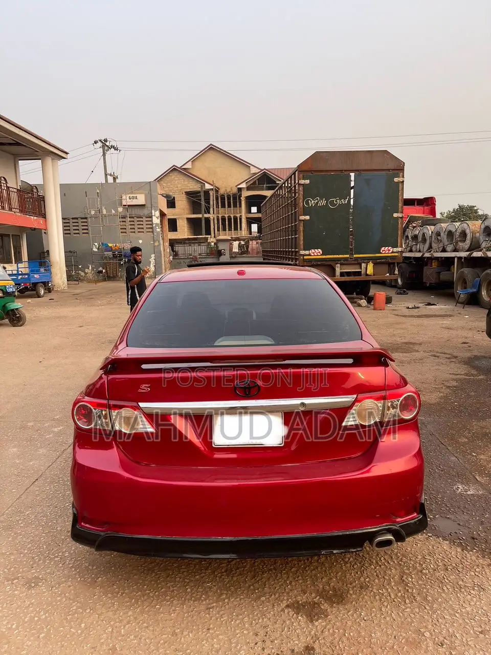 Toyota Corolla L 4-Speed Automatic 2013 Red