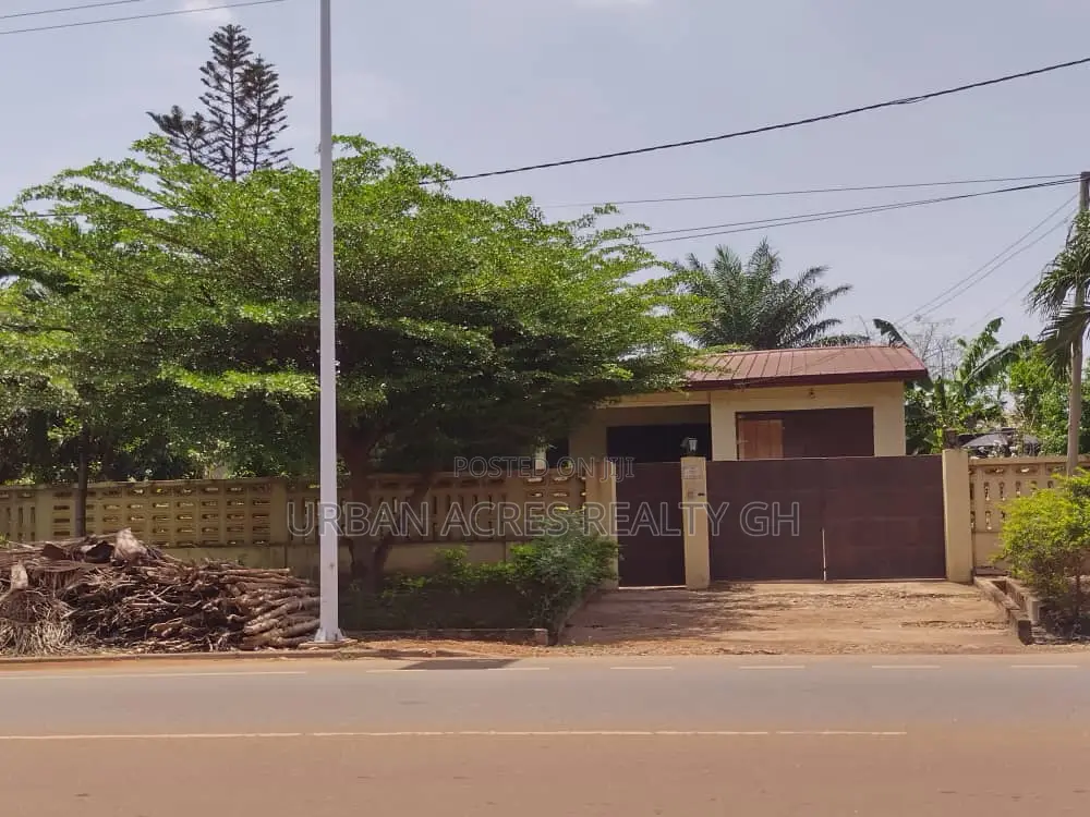 4bdrm House in Accra Metropolitan for sale