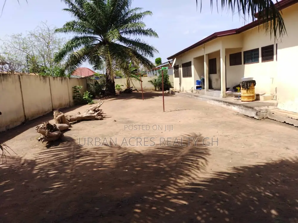 4bdrm House in Accra Metropolitan for sale