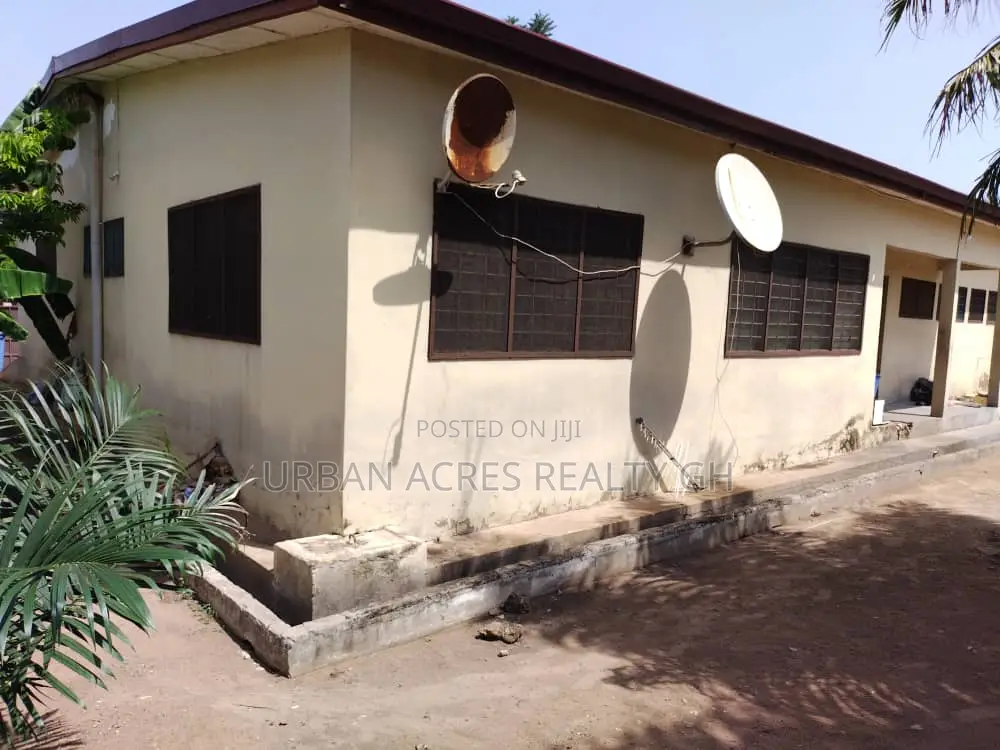 4bdrm House in Accra Metropolitan for sale
