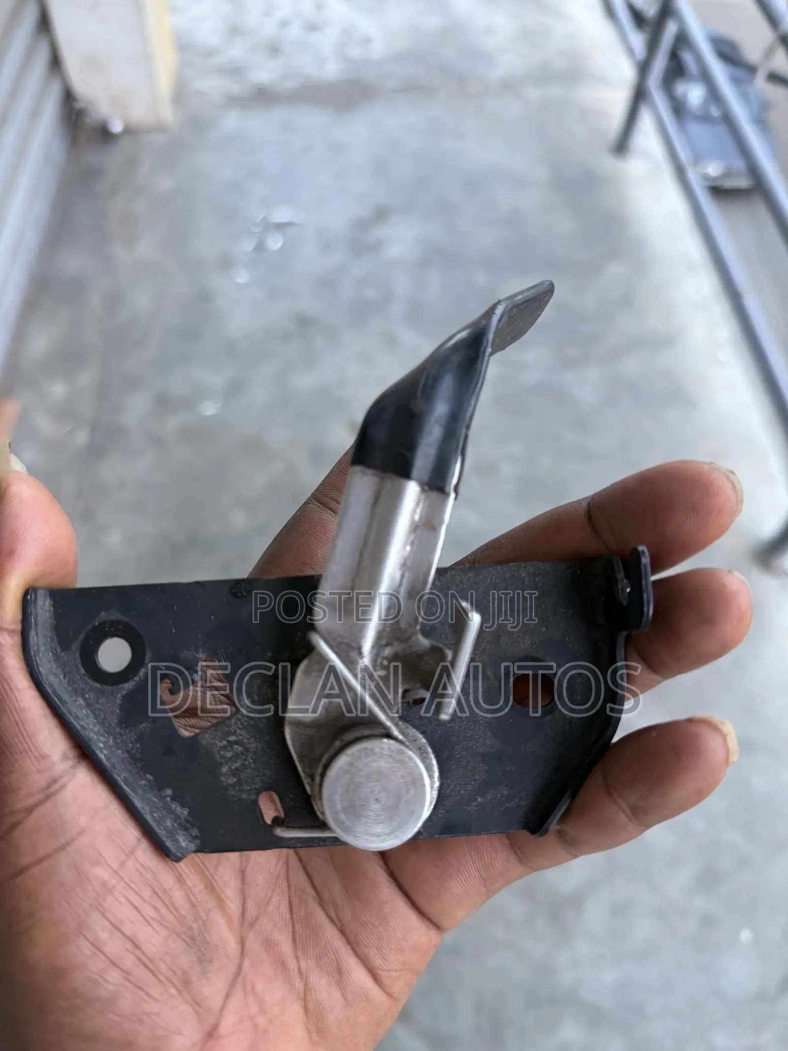 Honda Cr-v 2023 Hood Lock