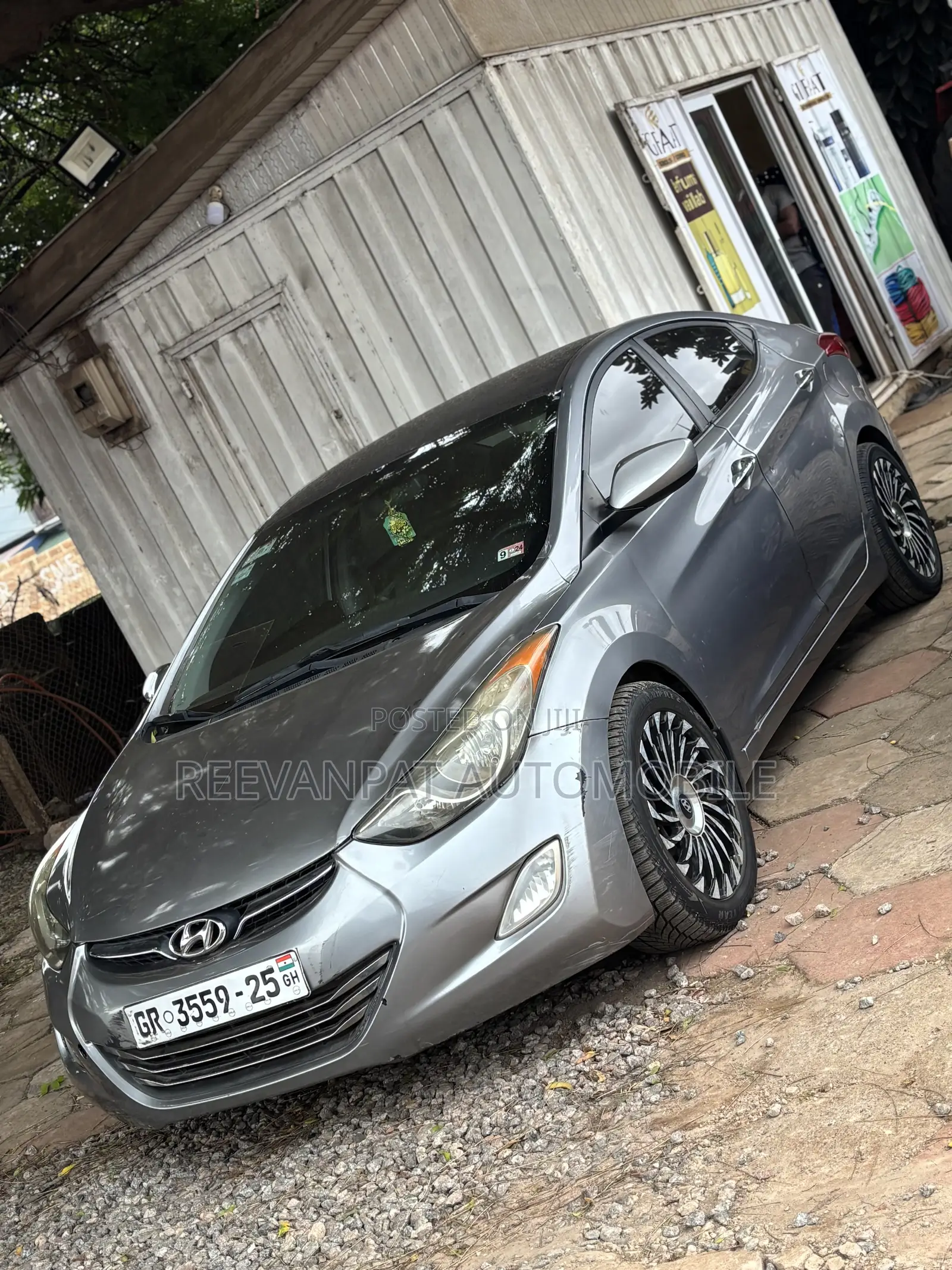 Hyundai Elantra Limited 4dr Sedan (1.8L 4cyl 6A) 2014 Silver