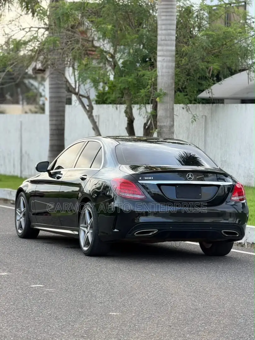 Mercedes-Benz C300 Sport 4Matic Sedan AWD (2.0L 4cyll 7A) 2016 Black