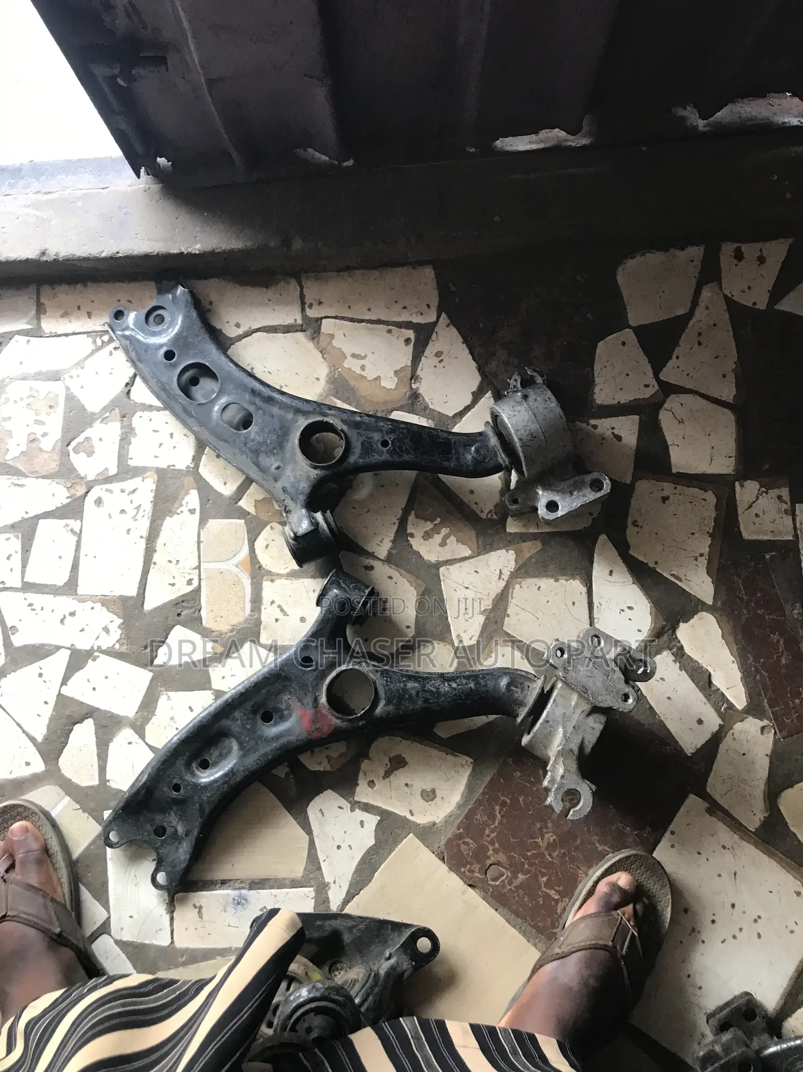 Original Home Used Lower Arm for CRV 2014-2021
