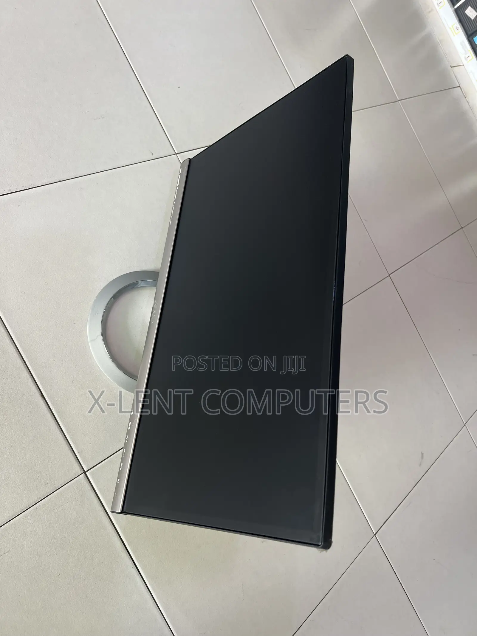 Monitor Edgeless