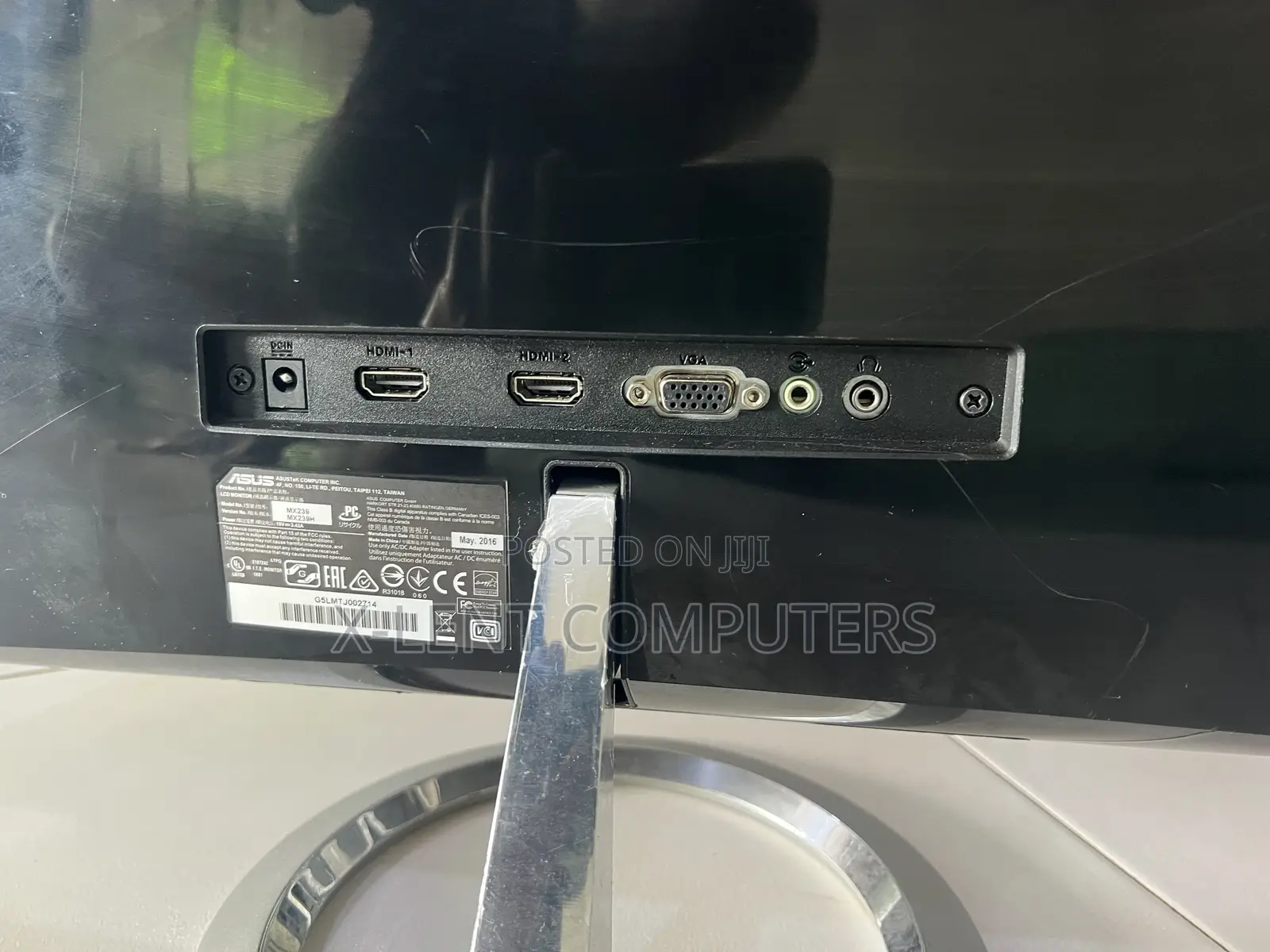 Monitor Edgeless