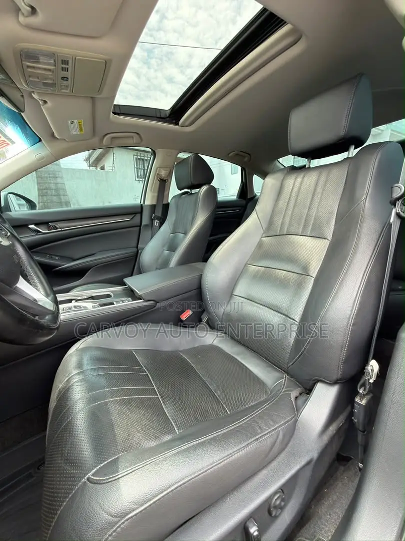 Honda Accord Touring 2.0T 2020 White