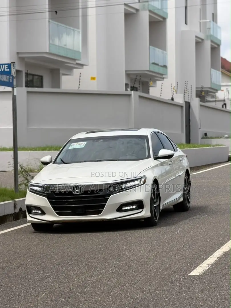 Honda Accord Touring 2.0T 2020 White