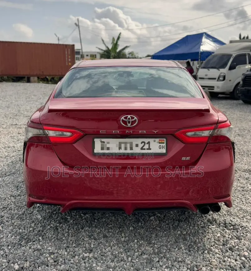 Toyota Camry 2018 Red