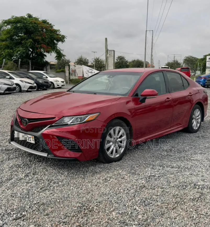 Toyota Camry 2018 Red