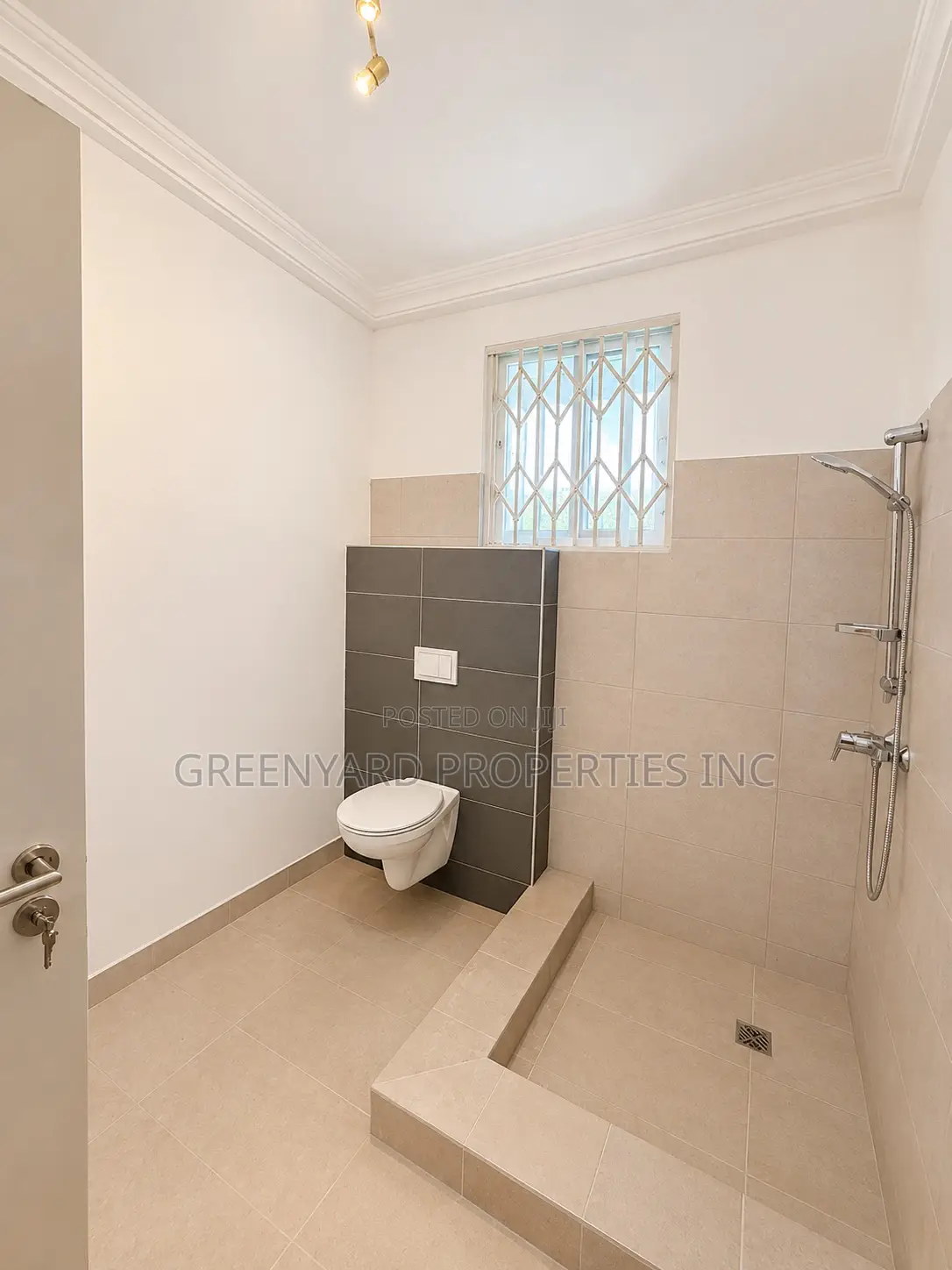 3bdrm Apartment in East Legon for rent