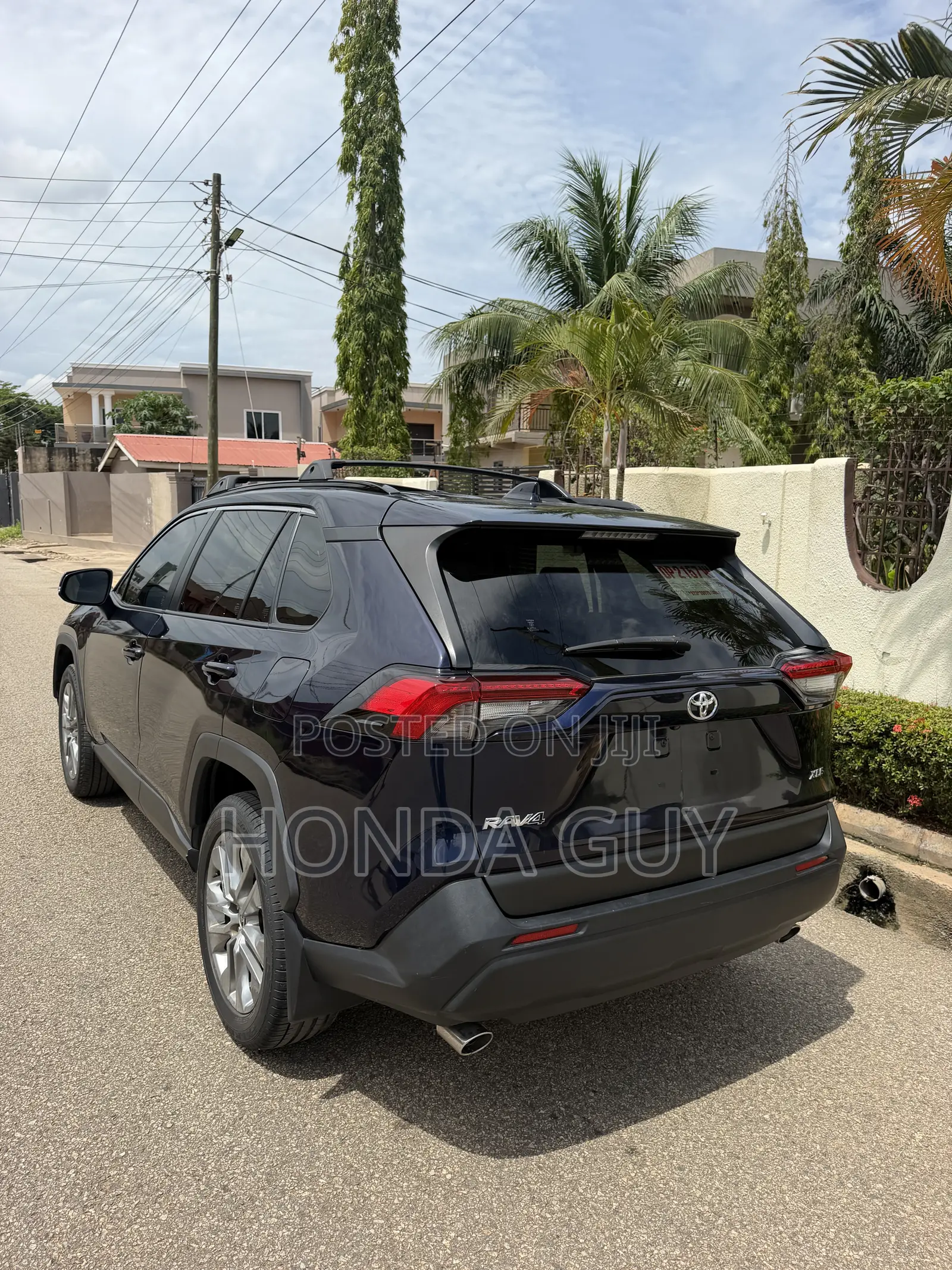 Toyota RAV4 XLE Premium AWD 2023 Blue
