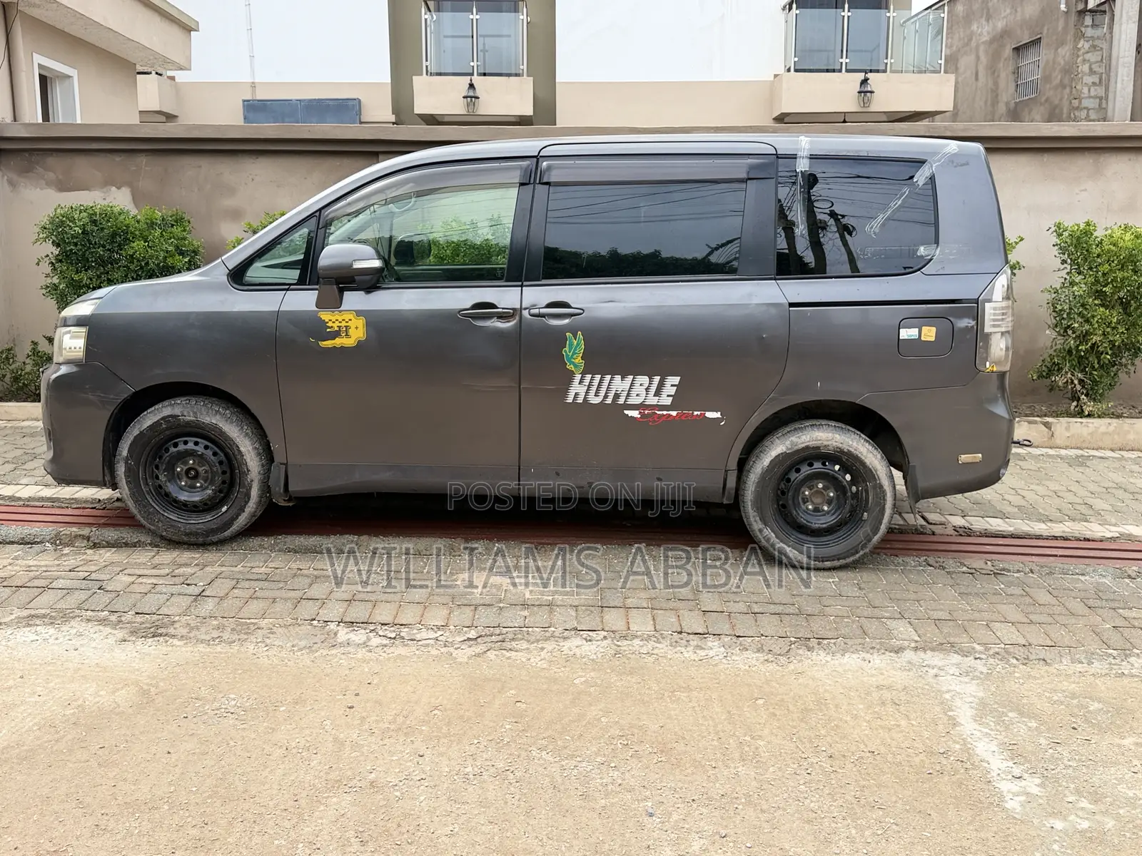 Toyota Voxy 2013 Gray