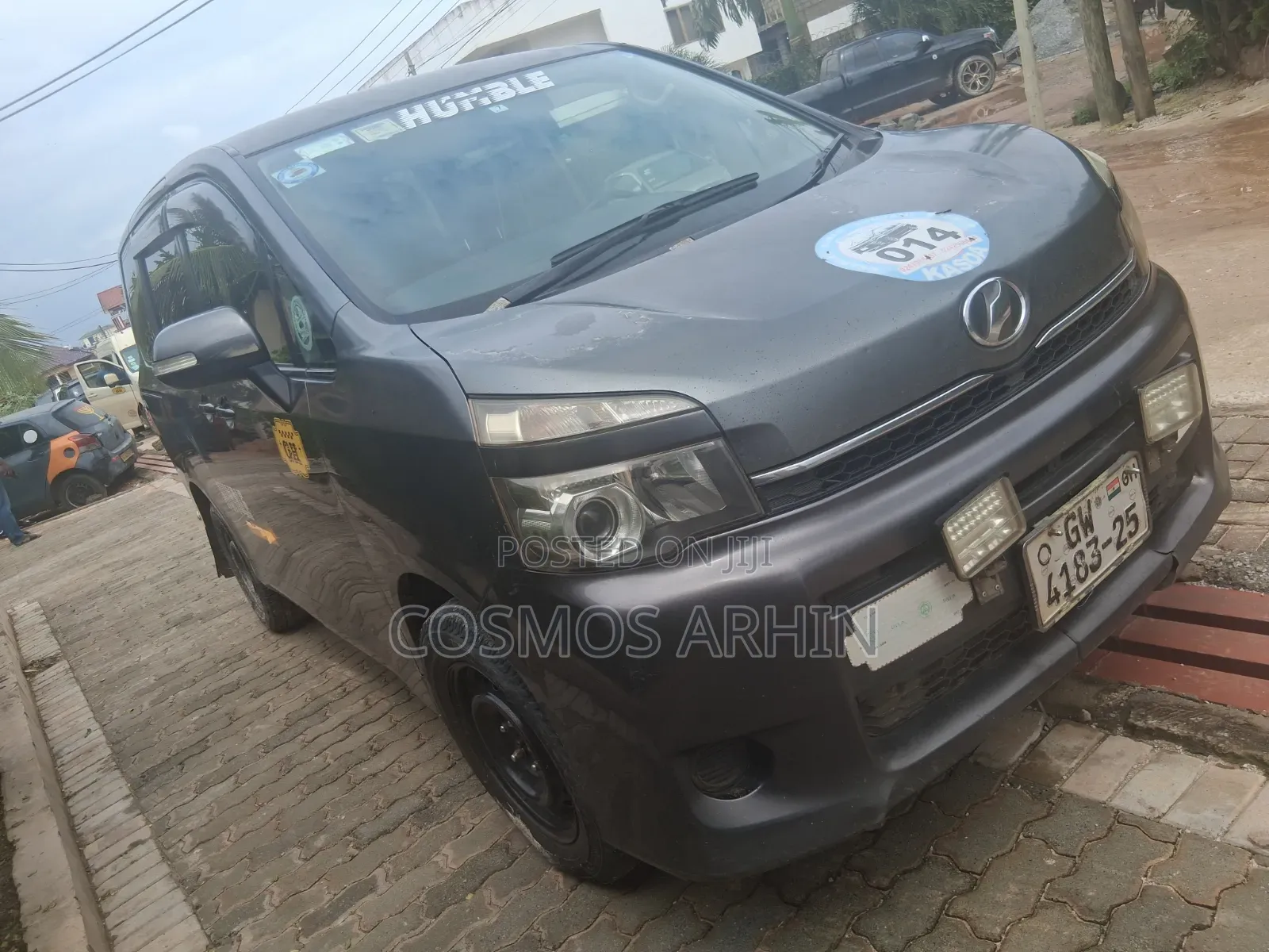 Toyota Voxy 2013 Gray
