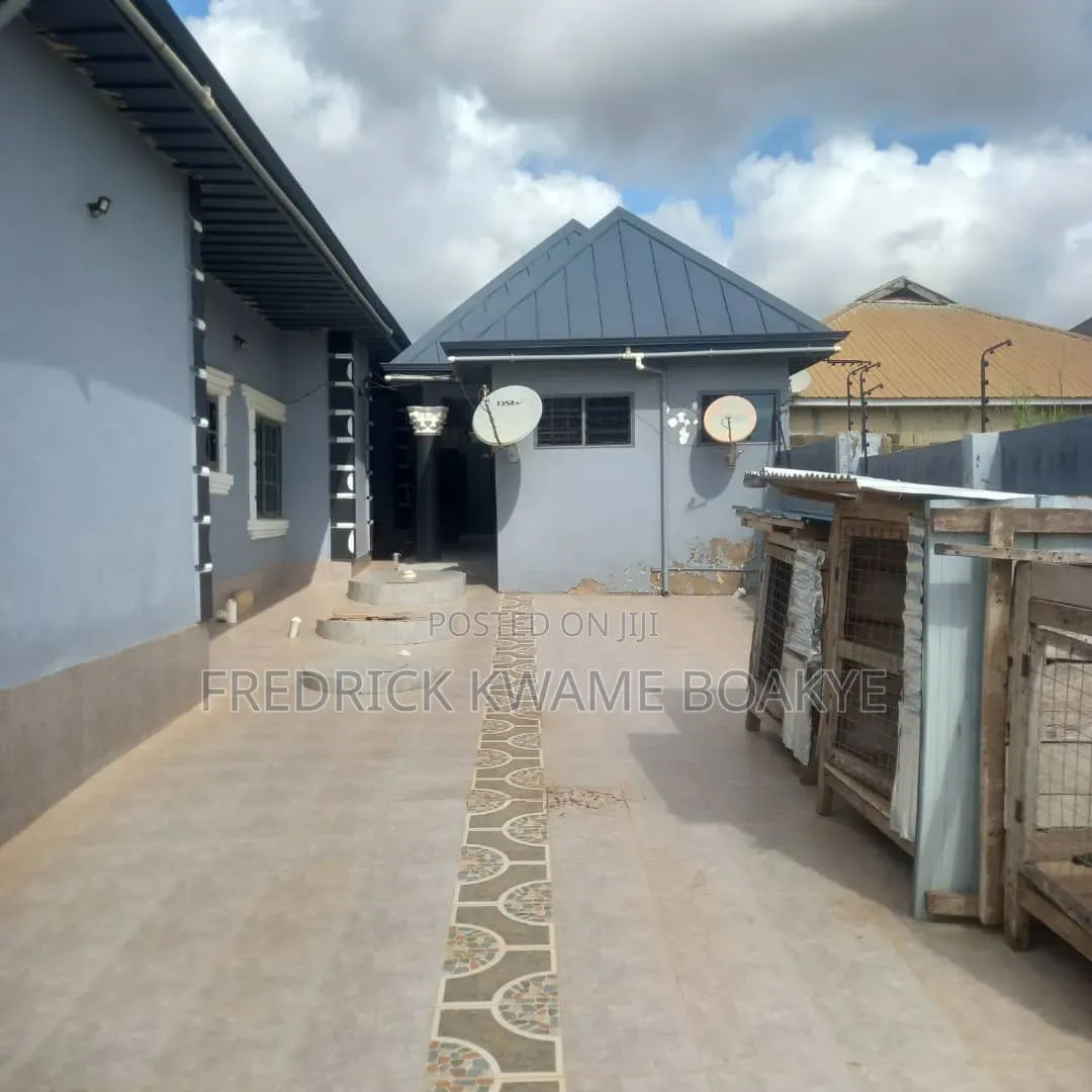 2bdrm Apartment in Brother K Estate, Kumasi Metropolitan for rent