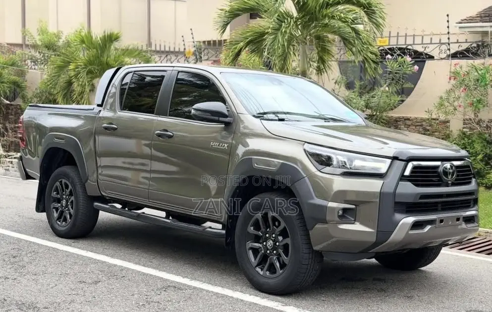 Toyota Hilux 2021 Gray