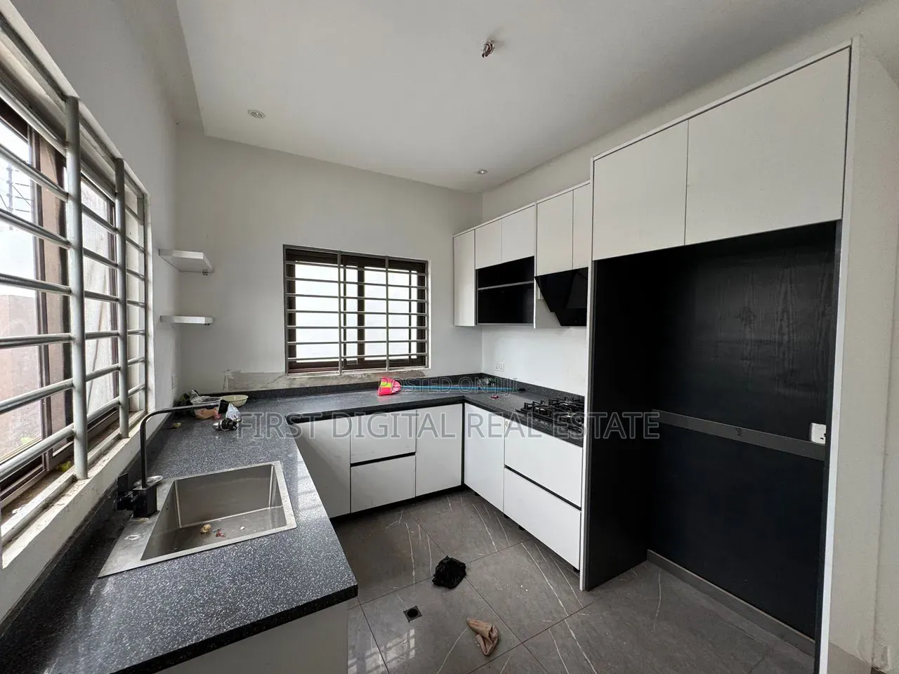 3bdrm House in First Digital Real, Ghana Link Area for rent