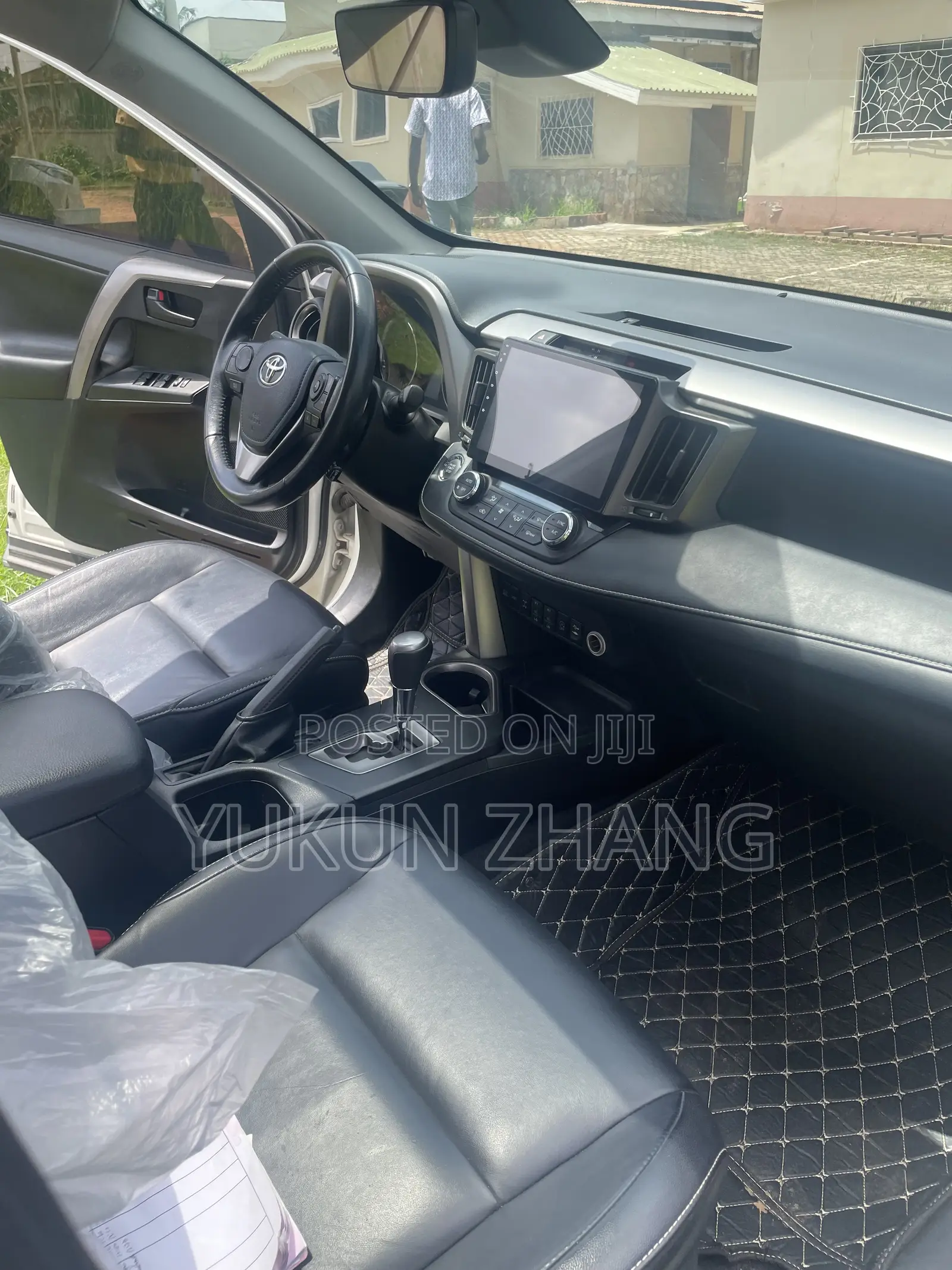 Toyota RAV4 2019 White
