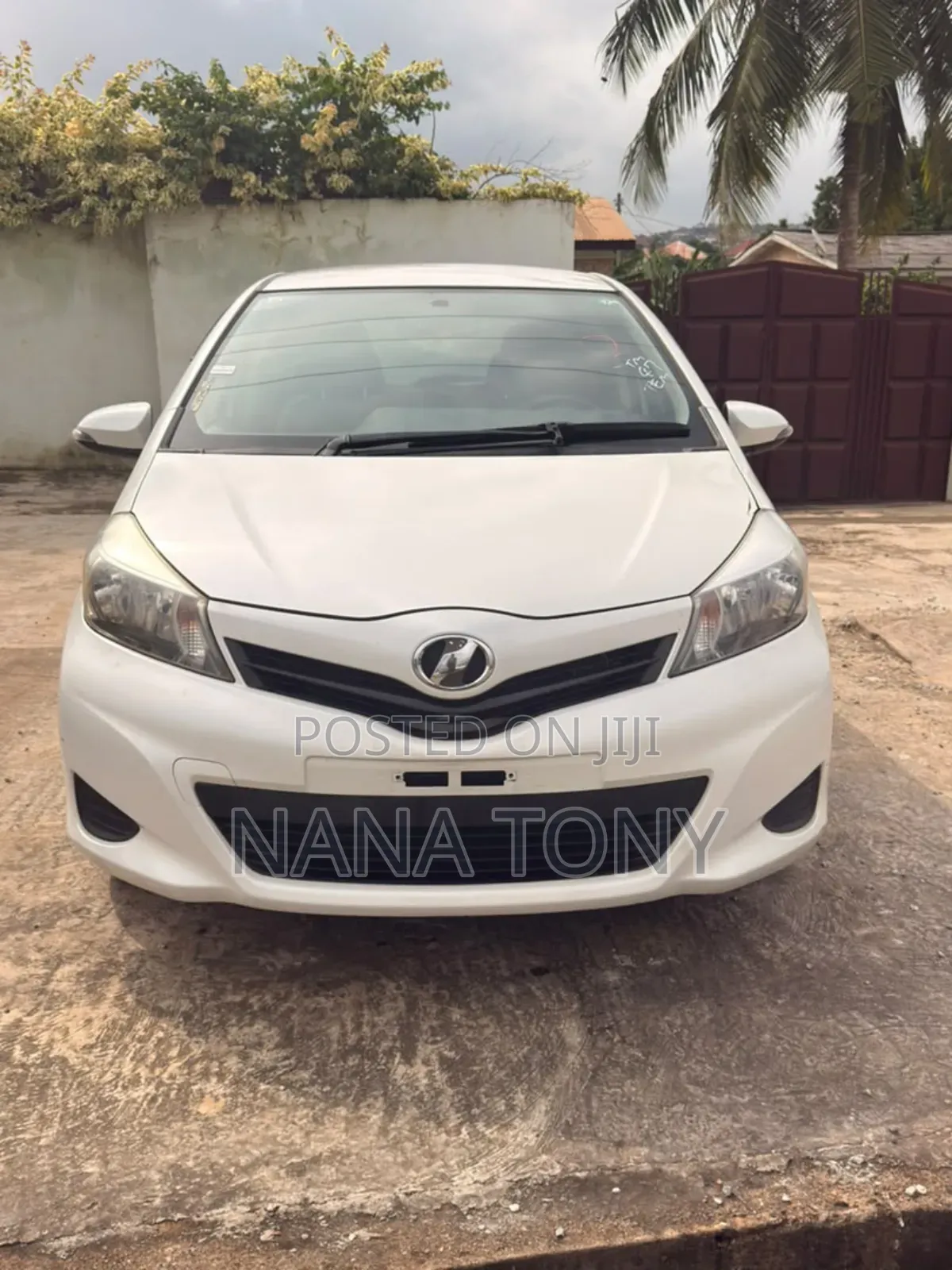 Toyota Vitz 1.5 FWD 5dr 2015 White
