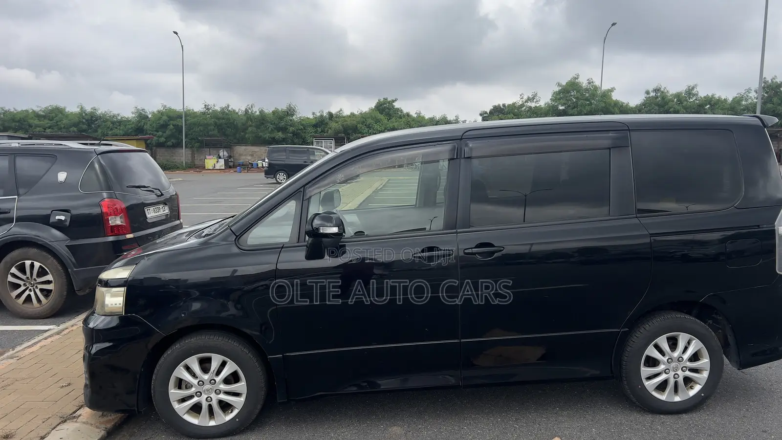 Toyota Voxy 2010 Black