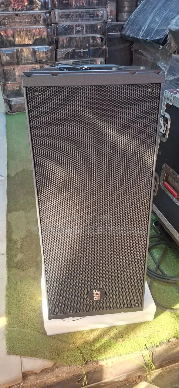 RCF 15inches Active Array Mid