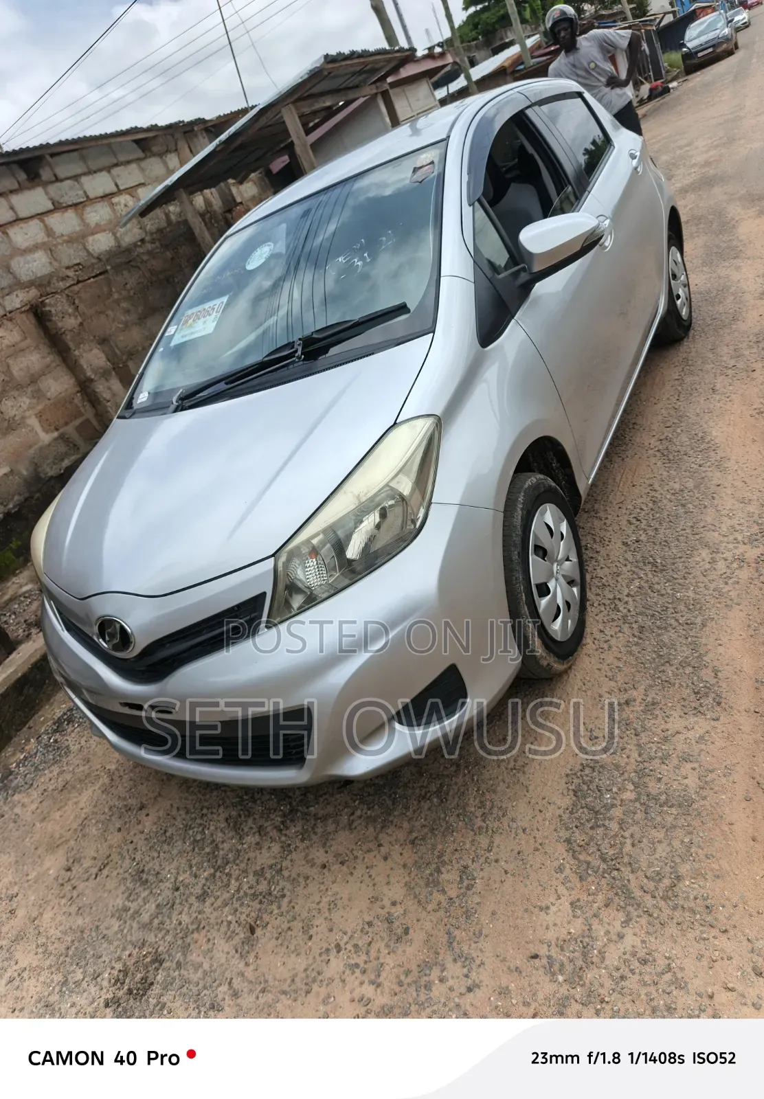 Toyota Vitz 2013 Silver